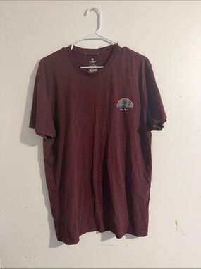 Wind river Burgundy Short-Sleeve Graphic Tee